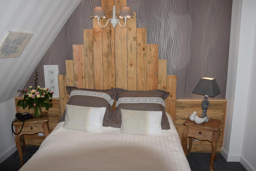 Hotel Le Petit Relais Calès Zimmer foto