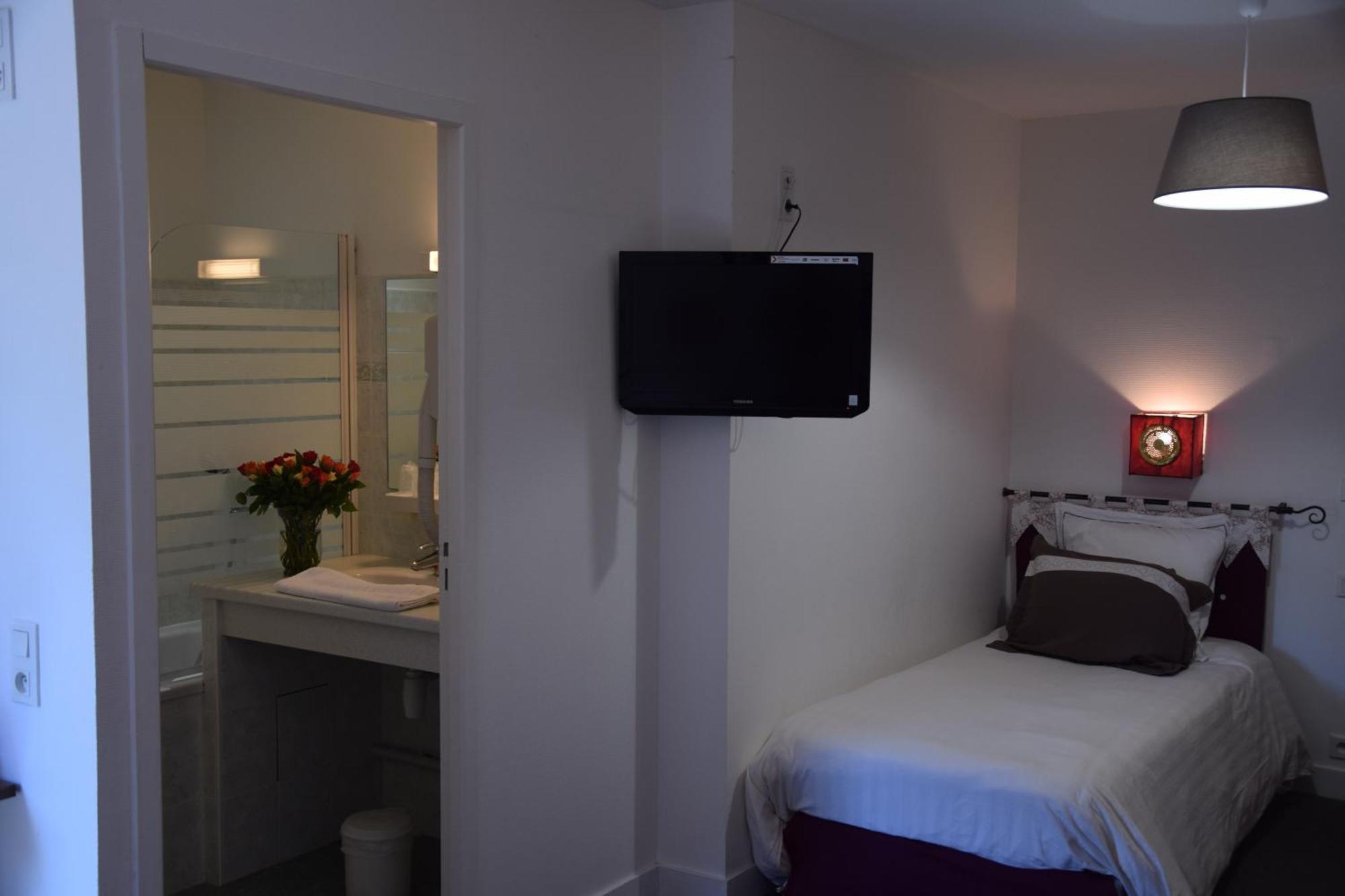 Hotel Le Petit Relais Calès Zimmer foto